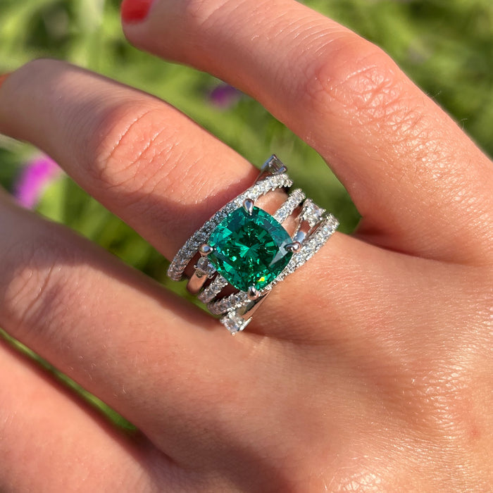 2 Pcs Green Cushion Cut Insert Bridal Sets