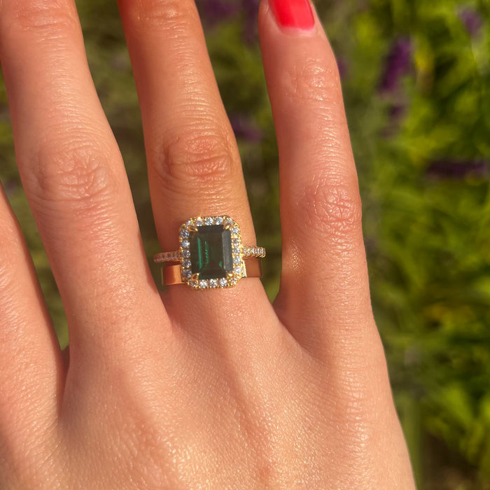 2 Pcs Green Emerald Cut Halo Design Bridal Sets In Golden Tone