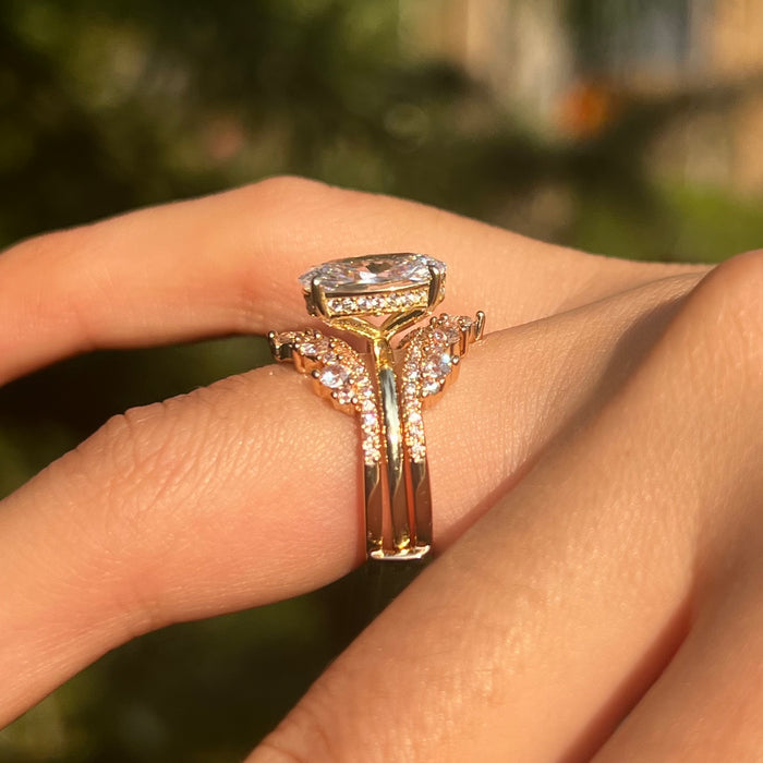 2 Pcs Hidden Halo Oval Cut Insert Bridal Set For Women