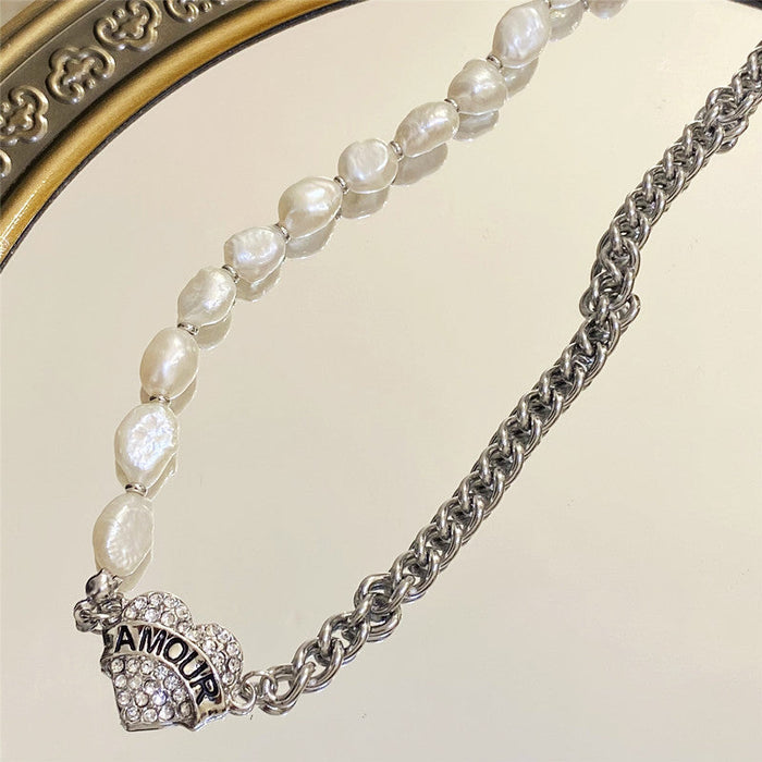 Chic AMOUR Paved Heart Pearl Chocker