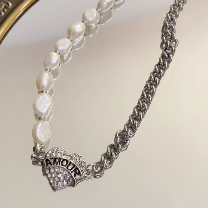 Chic AMOUR Paved Heart Pearl Chocker