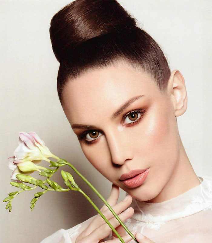 Diva Contact Lens - Latte