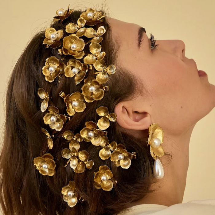 Floral Hair Clip Set ¨C 4-Piece Elegant Blooming Barrettes