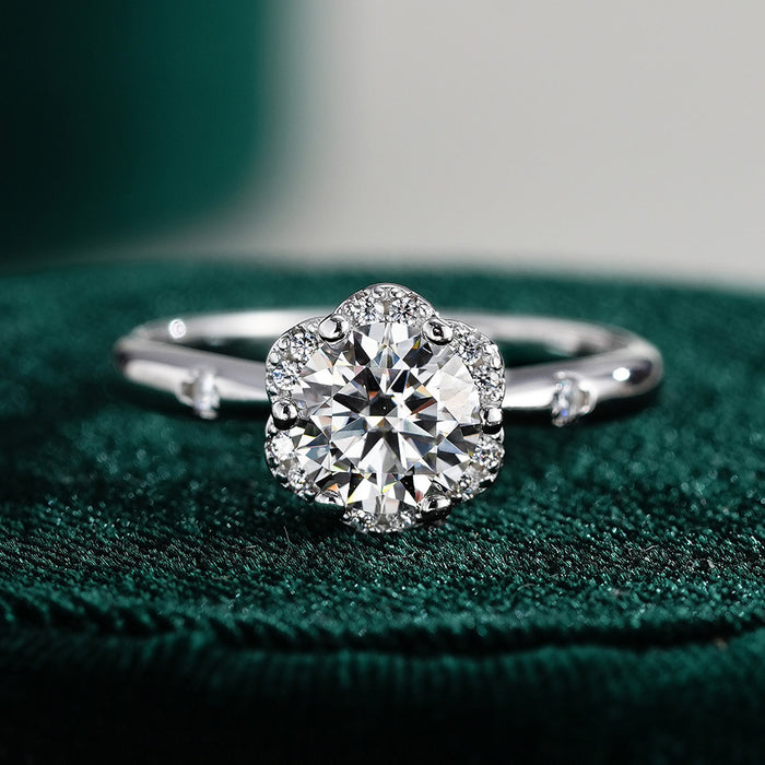 Flower Design 1.0ct Moissanite Engagement Ring