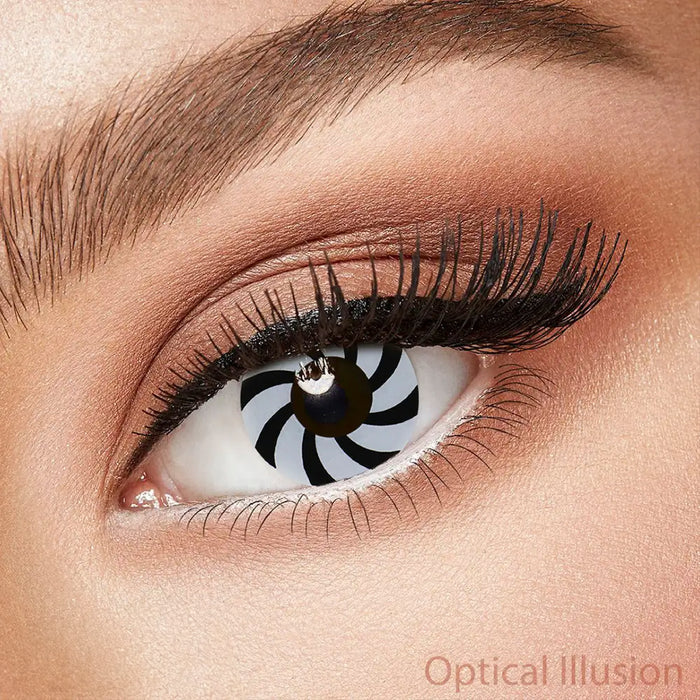 Fresh lady - Crazy Lens - Optical Illusion