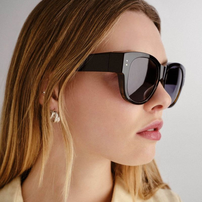 Honeysuckles, Tort Splice/Smoke Polarised Lenses