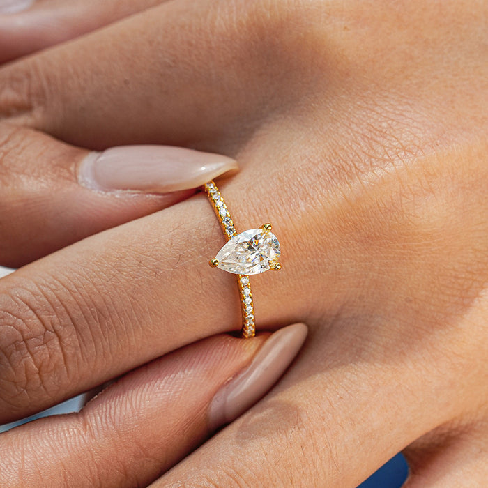 Pear Cut 1.0ct Moissanite Engagement Ring in Sterling Silver