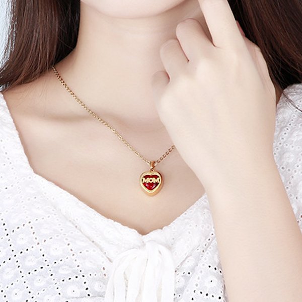 Personalized  Heart Cut Pendant Necklace For Mom