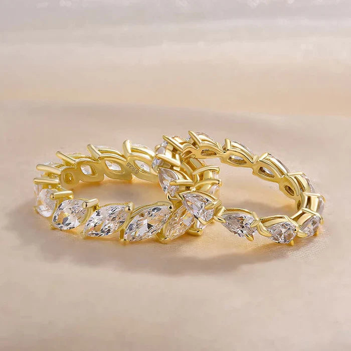 Stunning Pear Cut & Marquise Cut Sterling Silver Wedding Band Set